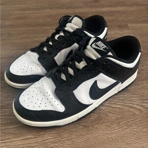 Nike Low Dunks Classic Black and White Shoe W8.5